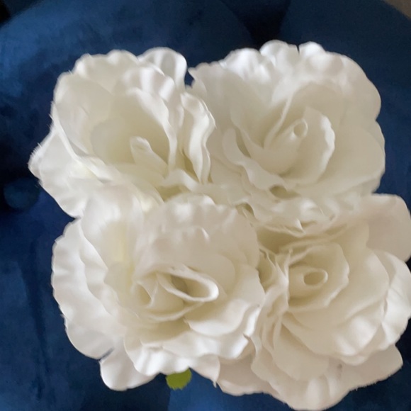 White Faux Roses in Glass Vase (Floral Arrangement) Decor - Picture 2 of 6